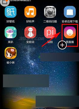 章子怡压轴亮相华表奖红毯